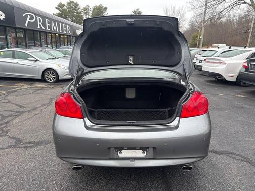 2011 INFINITI G37x Base