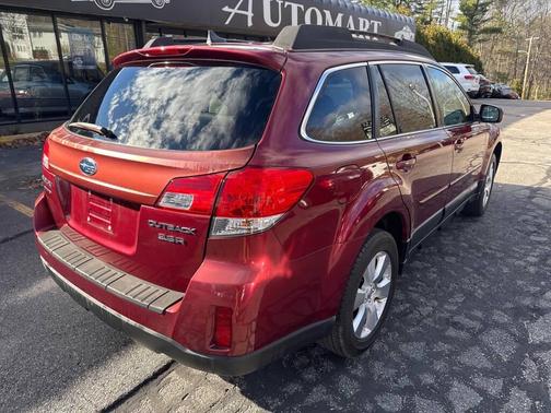 2011 Subaru Outback 3.6 R Limited
