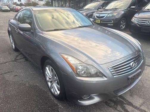 2011 INFINITI G37x Base