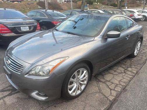2011 INFINITI G37x Base