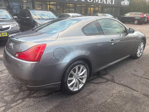 2011 INFINITI G37x Base