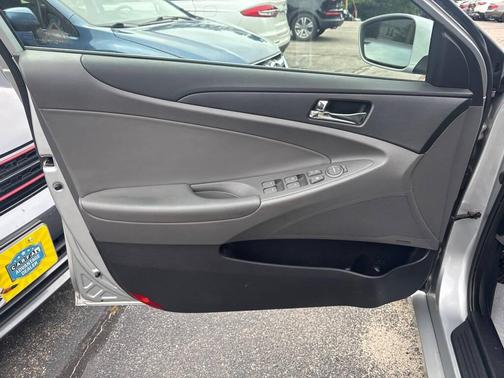 2012 Hyundai SONATA SE 2.0T
