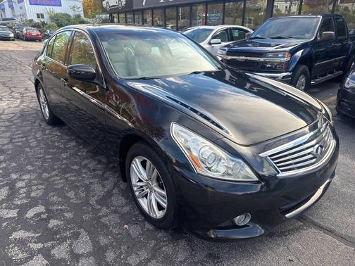 2013 INFINITI G37x Base