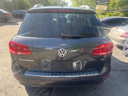 Gray 2013 Volkswagen Touareg VR6 Lux
