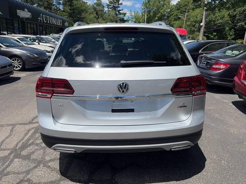 Reflex Silver Metallic 2018 Volkswagen Atlas 3.6L SE