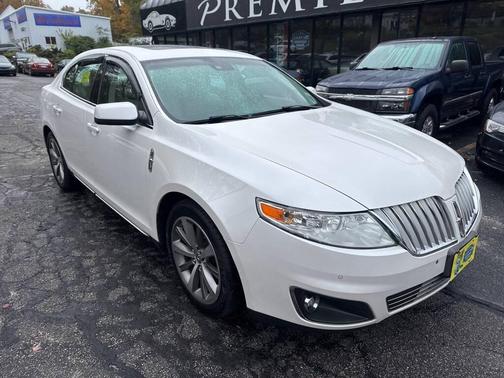 2010 Lincoln MKS Base