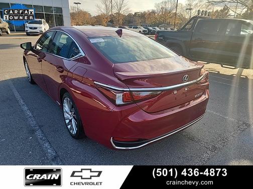 2022 Lexus ES 300h Ultra Luxury