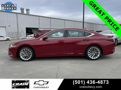 2022 Lexus ES 300h Ultra Luxury