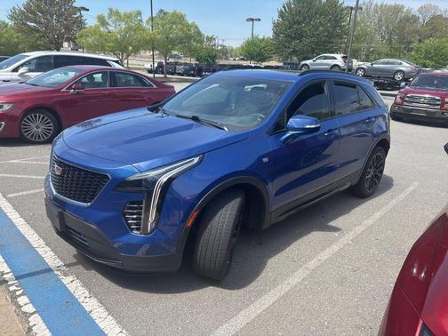 Wave Metallic 2023 Cadillac XT4 Sport