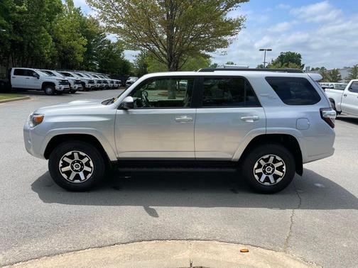 Classic Silver Metallic 2024 Toyota 4Runner TRD Off Road