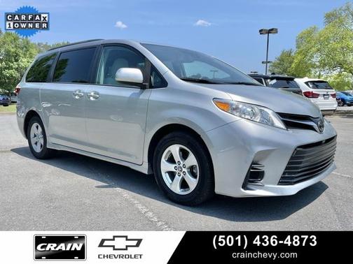 2019 Toyota Sienna LE
