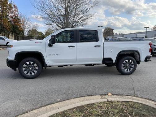 2026 Chevrolet Silverado 2500 Custom