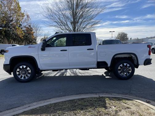 2026 Chevrolet Silverado 2500 Custom
