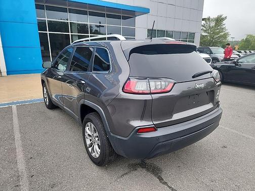 Granite Crystal Metallic Clearcoat 2021 Jeep Cherokee Latitude Plus