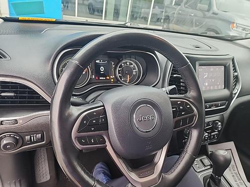 Granite Crystal Metallic Clearcoat 2021 Jeep Cherokee Latitude Plus