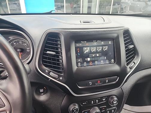 Granite Crystal Metallic Clearcoat 2021 Jeep Cherokee Latitude Plus