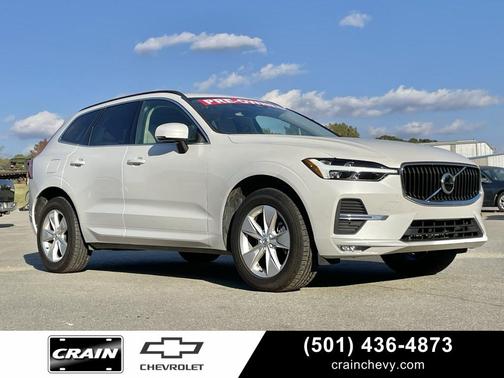 2022 Volvo XC60 B5 Momentum
