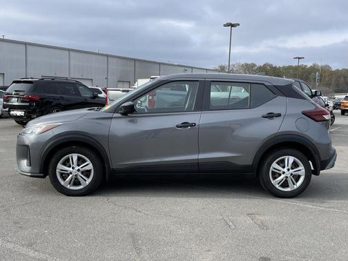 2023 Nissan Kicks S