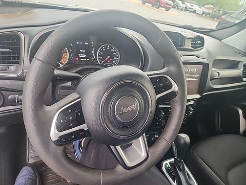 Alpine White Clearcoat 2023 Jeep Renegade Latitude
