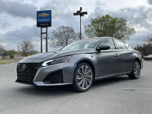 2023 Nissan Altima 2.5 SL