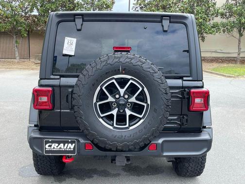 Black Clearcoat 2024 Jeep Wrangler Rubicon