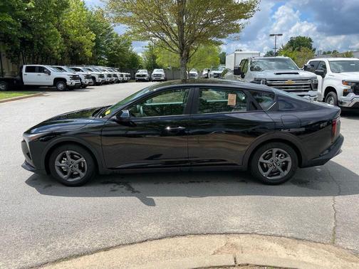 Aurora Black Pearl 2025 Kia K4 LXS