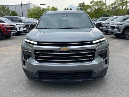 Sterling Gray Metallic 2026 Chevrolet Traverse LT