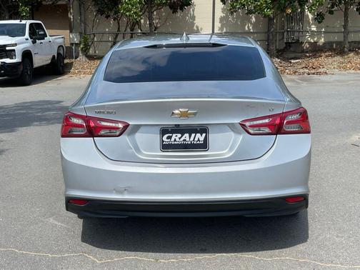 Silver Ice Metallic 2022 Chevrolet Malibu FWD LT