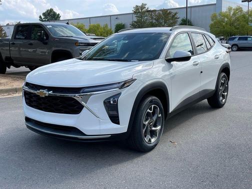 Summit White 2026 Chevrolet Trax LT
