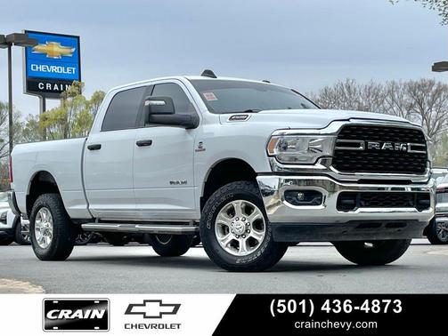 Bright White Clearcoat 2024 RAM 2500 Big Horn Crew Cab 4x4 6'4' Box