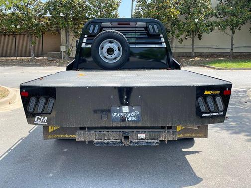 Summit White 2026 Chevrolet Silverado 3500 WT