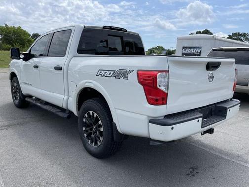 2019 Nissan Titan PRO-4X