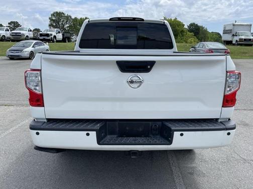 2019 Nissan Titan PRO-4X