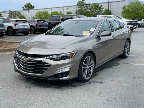 Mineral Gray Metallic 2022 Chevrolet Malibu FWD LT