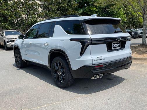Polar White 2026 Chevrolet Traverse RS