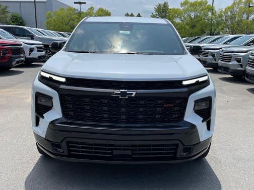Polar White 2026 Chevrolet Traverse RS