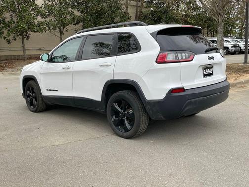 Bright White Clearcoat 2020 Jeep Cherokee Altitude