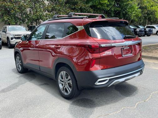 Mars Orange 2023 Kia Seltos S