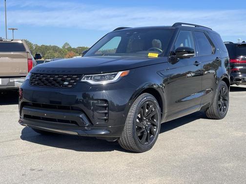 2024 Land Rover Discovery P300 Dynamic SE