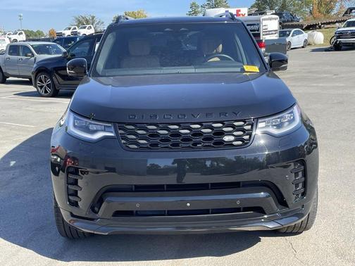2024 Land Rover Discovery P300 Dynamic SE