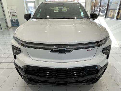 2024 Chevrolet Silverado EV RST