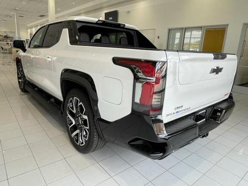 2024 Chevrolet Silverado EV RST