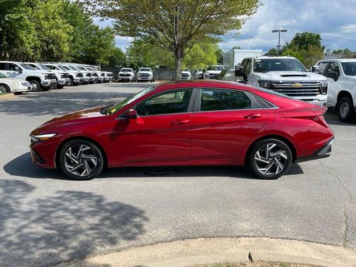 Ultimate Red 2025 Hyundai ELANTRA SEL