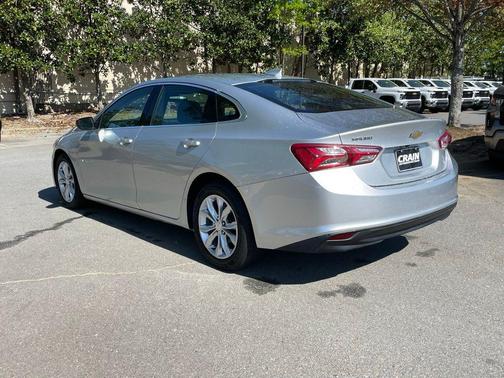 Silver Ice Metallic 2022 Chevrolet Malibu FWD LT