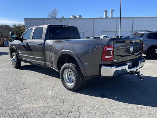 2022 RAM 3500 Limited Crew Cab 4x4 8' Box