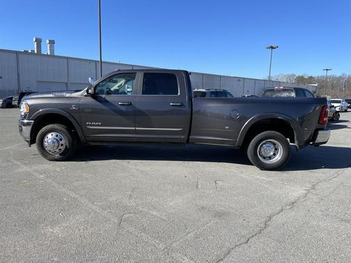 2022 RAM 3500 Limited Crew Cab 4x4 8' Box