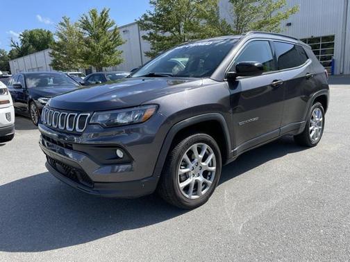 2022 Jeep Compass Latitude Lux