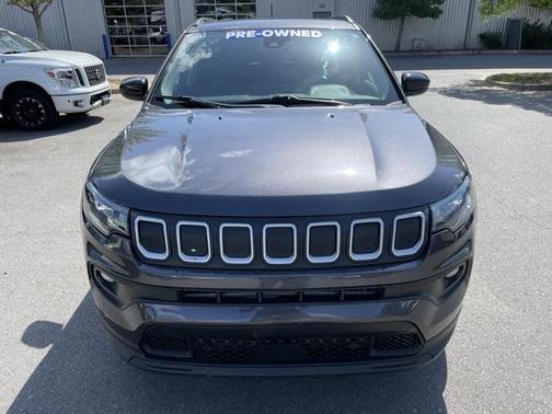 2022 Jeep Compass Latitude Lux