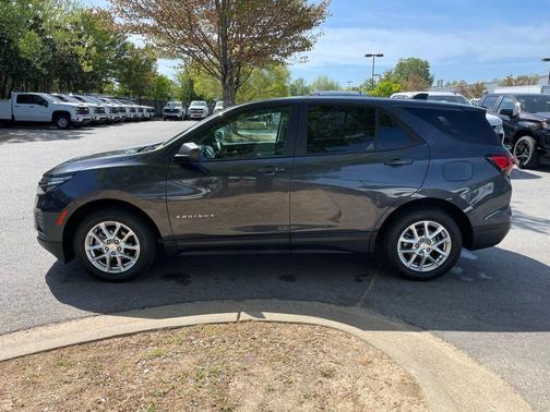Iron Gray Metallic 2022 Chevrolet Equinox LS