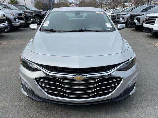 2022 Chevrolet Malibu FWD LT